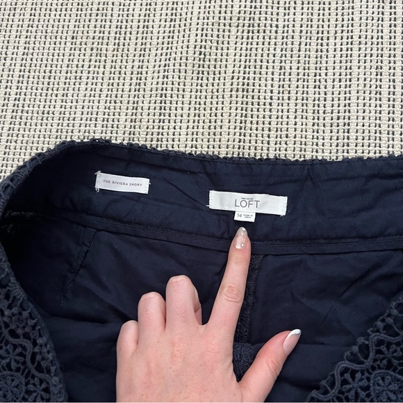 Ann Taylor Loft The Riviera Short Navy Blue - Picture 4 of 7